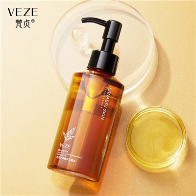Гидрофильное масло с черным чаем для очищения лица VEZE Black Tea Clean Skin Rejuvenation Cleansing Oil, 150 мл.