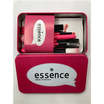 Набор кистей для макияжа в железном чехле Essence 12шт