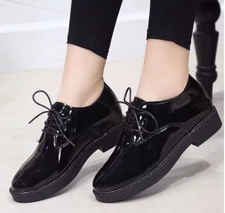 Классические ботинки женские на каблуке