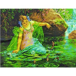 Девушка у ручья с рыбками