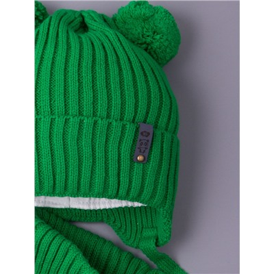 Шапка вязаная для мальчика с двумя бубонами на завязках, нашивка Hi панда + снуд, зеленый
